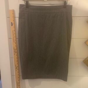 Avenue Montaigne. Chic Charcoal Women's Pencil Skirt